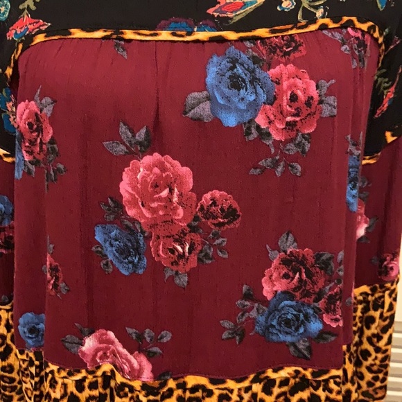 63. The Cutest Tunic Ever!!!  Caleaas Multi Media Tunic in Black Multi - Picture 5 of 16